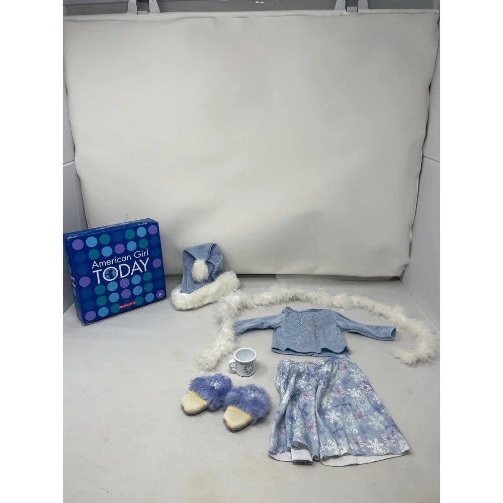 American Girl Snowflake Pajamas Set 2003 w/ Hat‎ Scarf Slippers Mug & Box